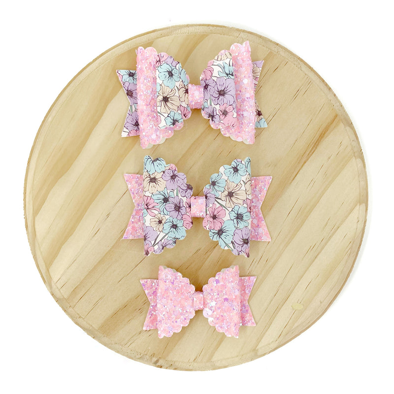 Scalloped Dolly Bow - 2 Sizes Die