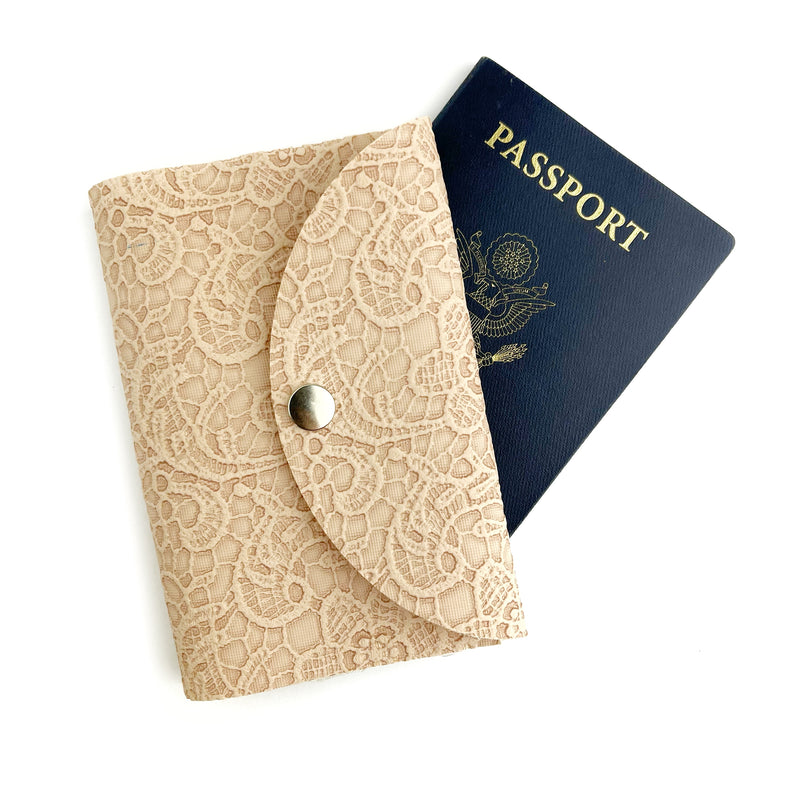 Adventure Passport Cover Die